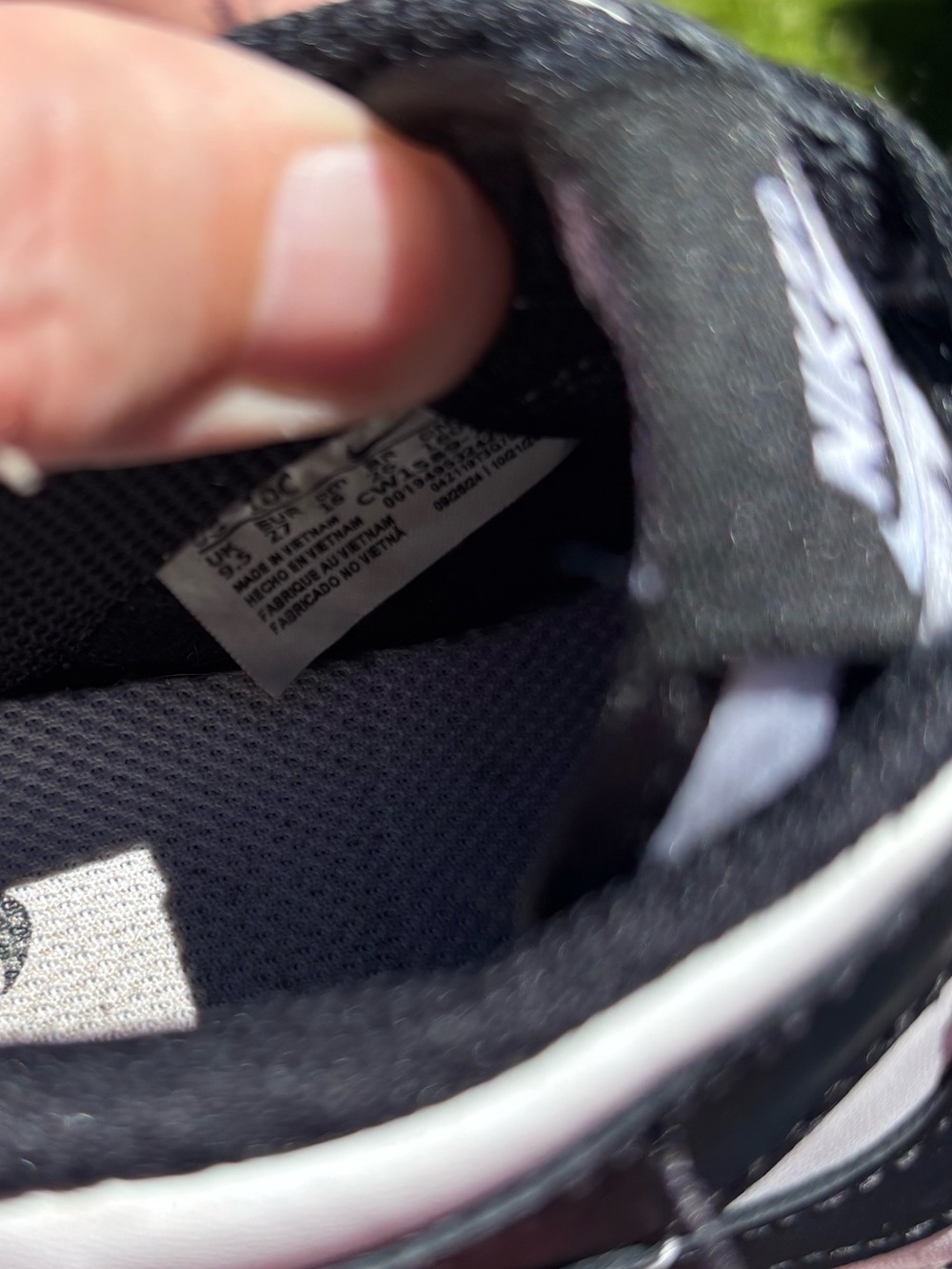Nike Kids Black and White Low-Top Sneakers — Youth Athletic Shoes - Picture 5 of 5